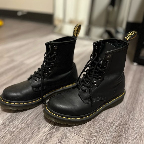 Dr.Martin Boots - Picture 2 of 3